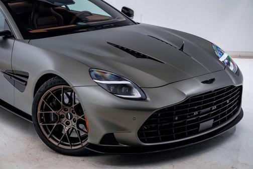 2025 Aston Martin Vanquish V12