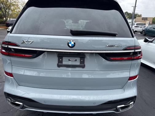 2023 BMW X7 xDrive40i