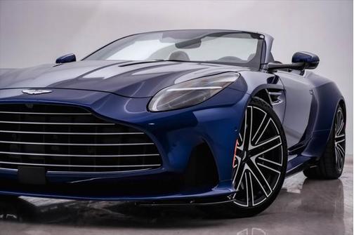 2024 Aston Martin DB12 Volante