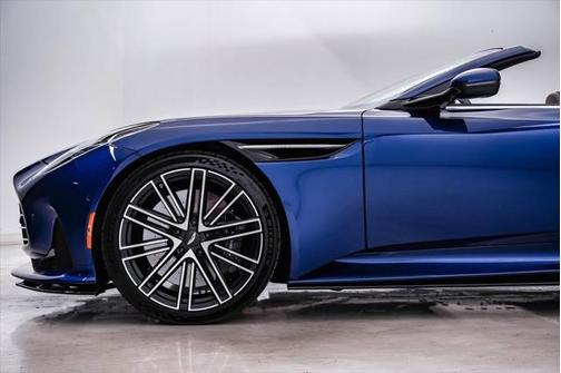 2024 Aston Martin DB12 Volante