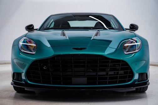 2025 Aston Martin Vanquish V12