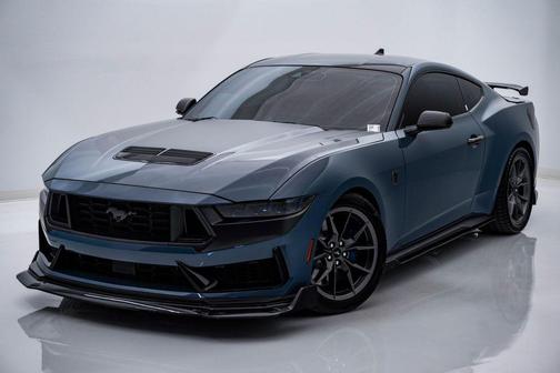 2025 Ford Mustang Dark Horse