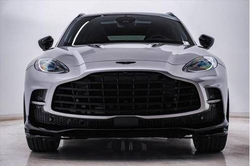 2025 Aston Martin DBX 707