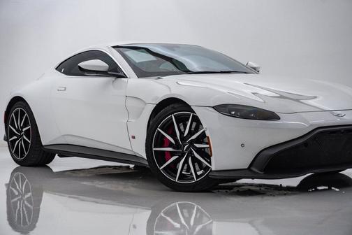 Lunar White 2019 Aston Martin Vantage Coupe