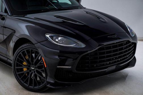 2023 Aston Martin DBX 707