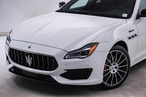 2024 Maserati Quattroporte Modena