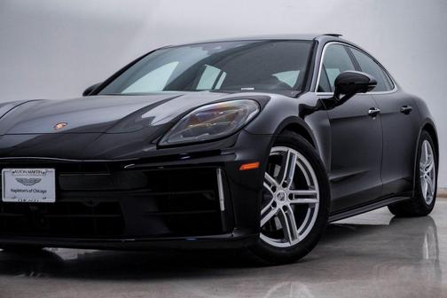 2025 Porsche Panamera 4