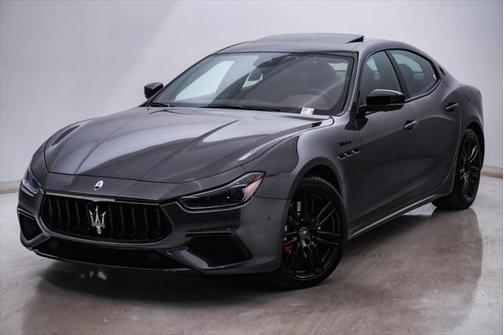 2022 Maserati Ghibli Modena Q4