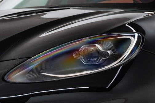 2025 Aston Martin DBX 707