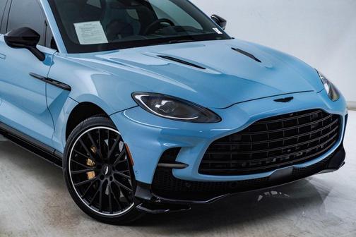 2023 Aston Martin DBX 707