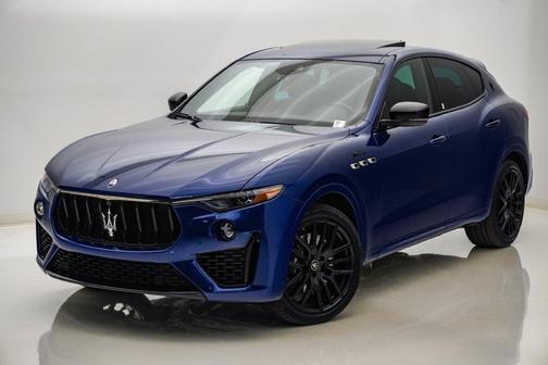 Blu Emozione Metallic 2022 Maserati Levante Modena