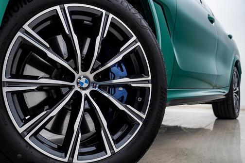 2025 BMW X6 M60i
