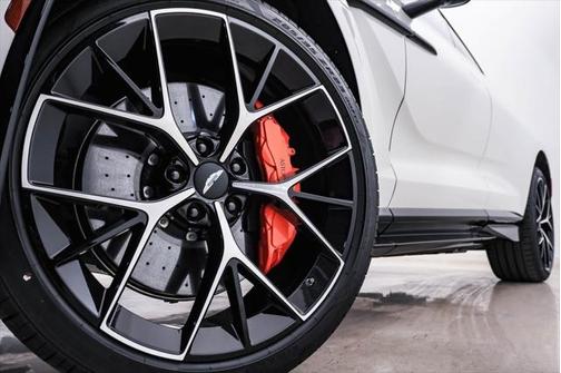 2025 Aston Martin DBX 707