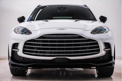 2025 Aston Martin DBX 707