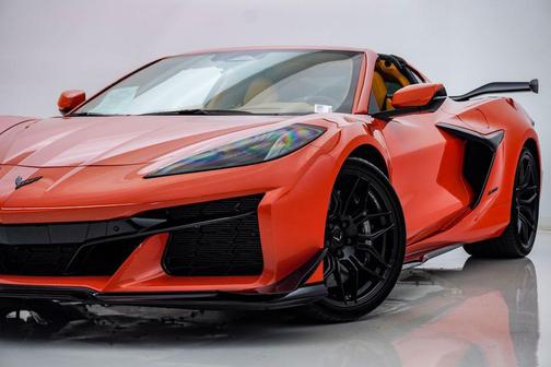 Sebring Orange Tintcoat 2025 Chevrolet Corvette Z06