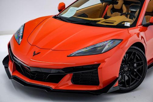 Sebring Orange Tintcoat 2025 Chevrolet Corvette Z06