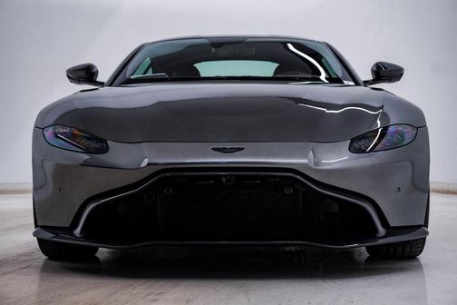 2019 Aston Martin Vantage Base