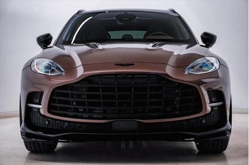 2025 Aston Martin DBX 707