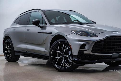 2025 Aston Martin DBX 707