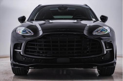2025 Aston Martin DBX 707