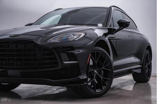 2025 Aston Martin DBX 707