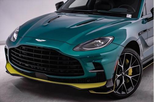2025 Aston Martin DBX 707 AMR24