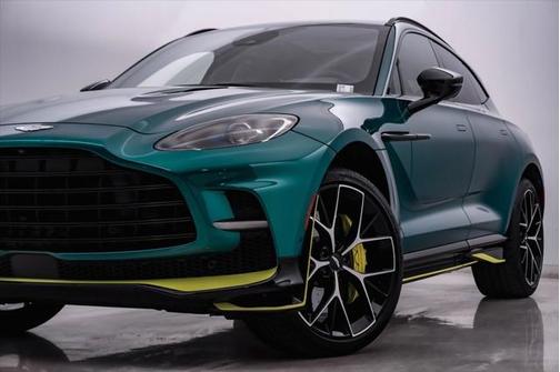 2025 Aston Martin DBX 707 AMR24
