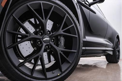 2025 Aston Martin DBX 707