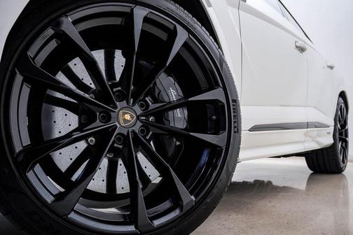 2024 Lamborghini Urus S