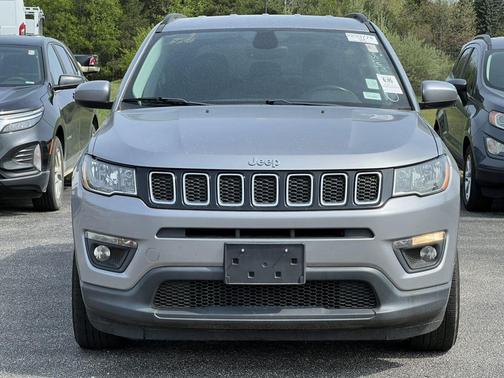 Billet Silver Metallic Clearcoat 2018 Jeep Compass Latitude