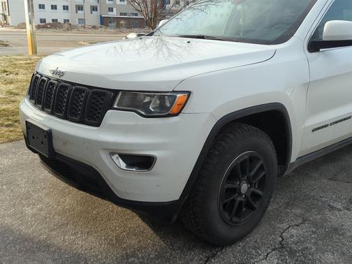 2018 Jeep Grand Cherokee Laredo E