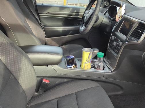 2018 Jeep Grand Cherokee Laredo E