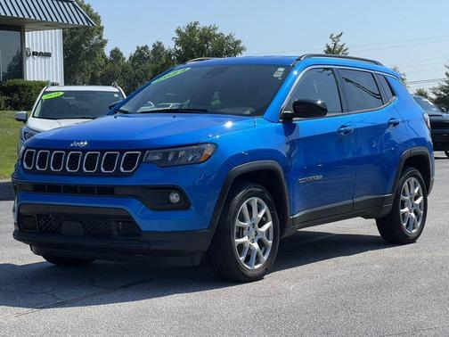 Hydro Blue Pearlcoat 2024 Jeep Compass Latitude Lux