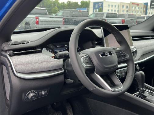 Hydro Blue Pearlcoat 2024 Jeep Compass Latitude Lux