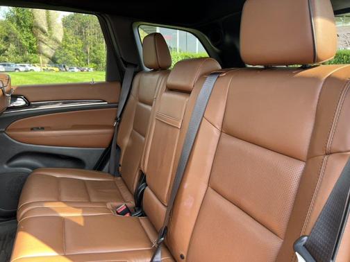 Black 2021 Jeep Grand Cherokee Overland