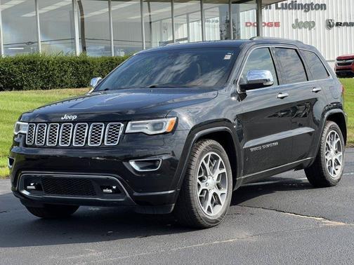 Black 2021 Jeep Grand Cherokee Overland