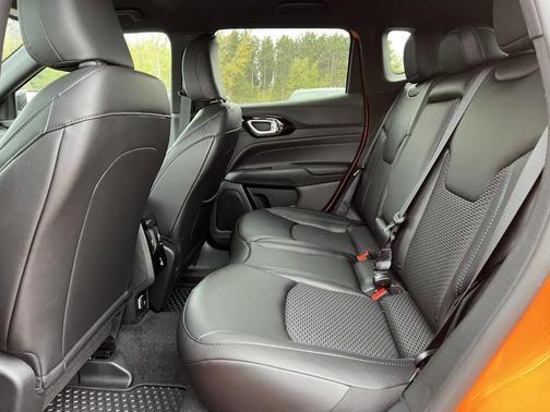JOOSE 2026 Jeep Compass Latitude