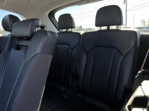 Ink Blue Metallic 2018 Audi Q7 3.0T Prestige