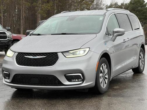 2021 Chrysler Pacifica Hybrid Touring L