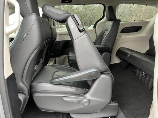 2021 Chrysler Pacifica Hybrid Touring L