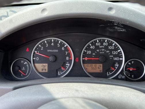 Glacier White 2015 Nissan Frontier SL