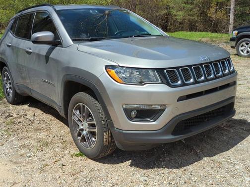 Billet Silver Metallic Clearcoat 2018 Jeep Compass Latitude