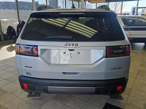 2026 Jeep Grand Cherokee Laredo