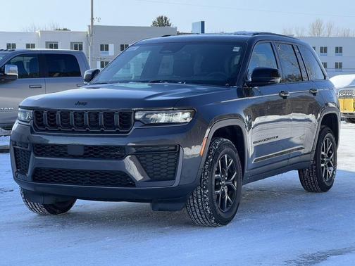 2026 Jeep Grand Cherokee Laredo