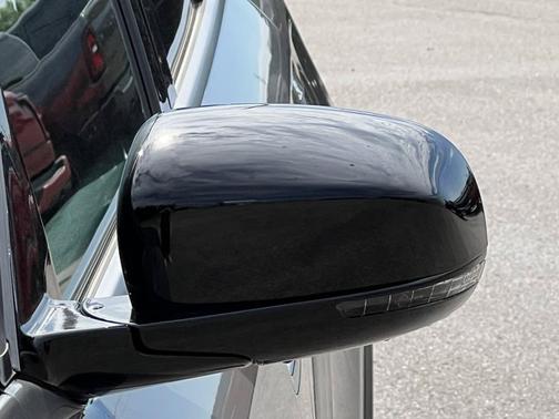 Sting Gray Clearcoat 2026 Jeep Cherokee LAREDO/LIMITED
