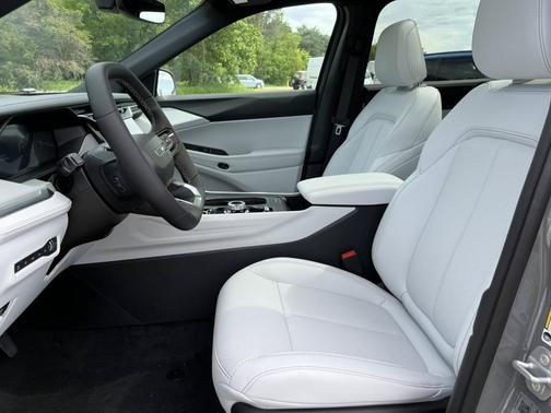 Sting Gray Clearcoat 2026 Jeep Cherokee LAREDO/LIMITED