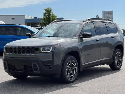 Sting Gray Clearcoat 2026 Jeep Cherokee LAREDO/LIMITED