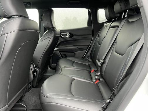 Bright White Clearcoat 2026 Jeep Compass Limited Altitude
