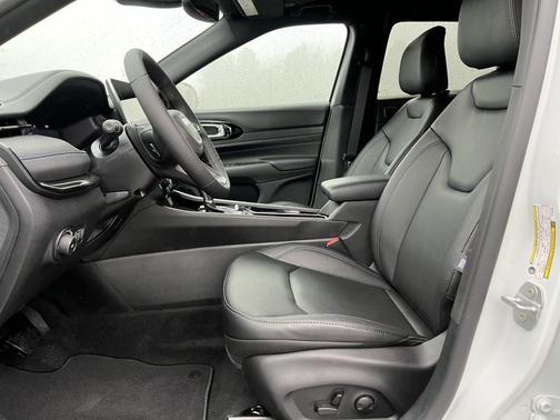 Bright White Clearcoat 2026 Jeep Compass Limited Altitude