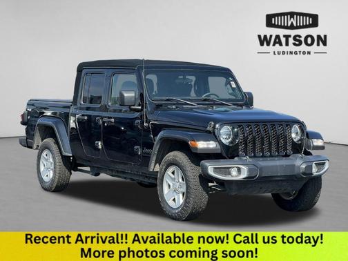 Black Clearcoat 2022 Jeep Gladiator Sport